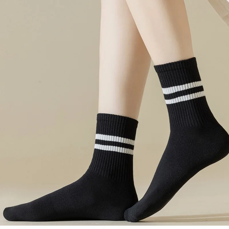 5 Pairs Versatile Women's Socks White Korean Fashion Parallel Bar Pattern Socks Autumn Winter High Quality Mid Length Stocking