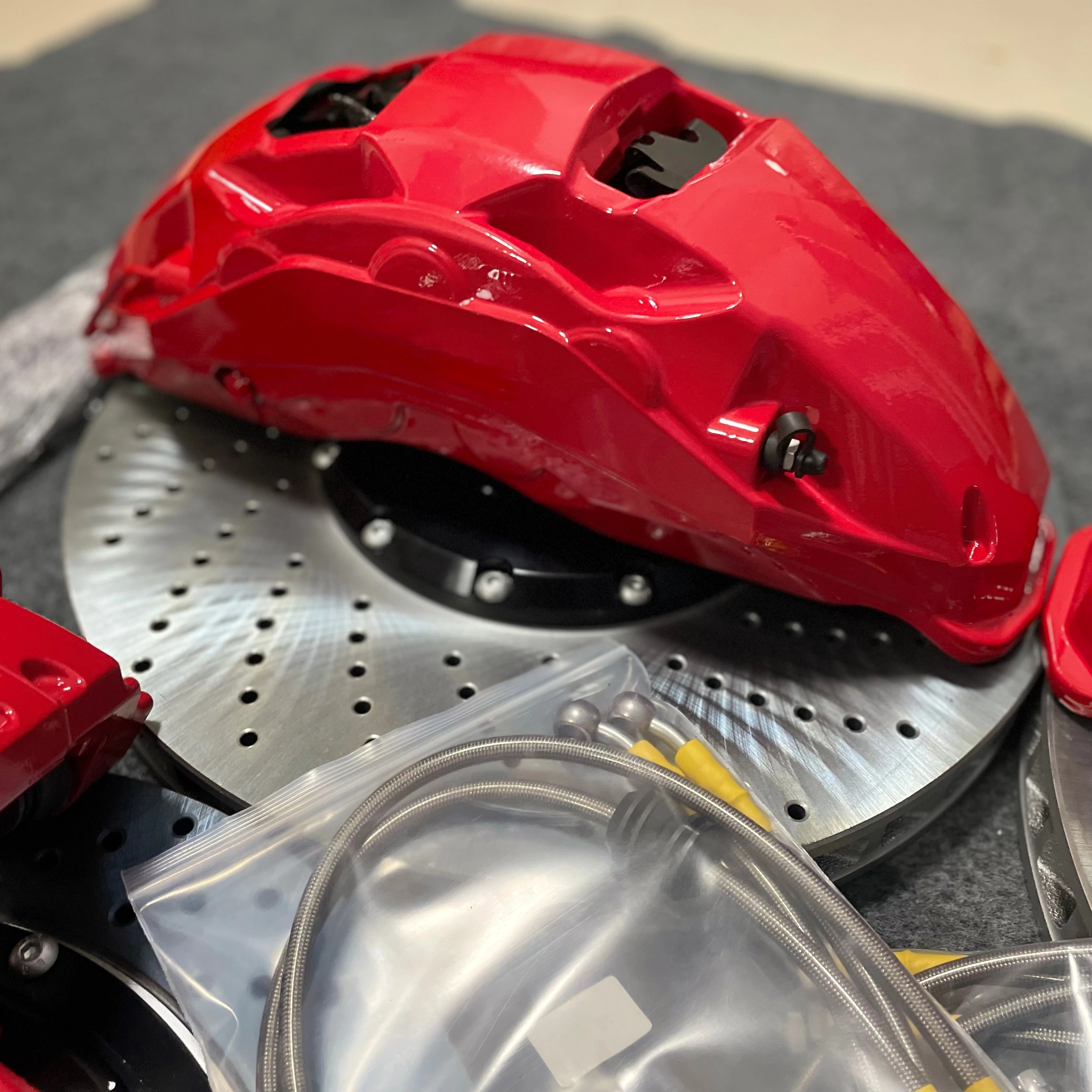 

Red caliper with fish hook plate 380mm-412mm-420mm-440mm Large brake kit 10-piston brake