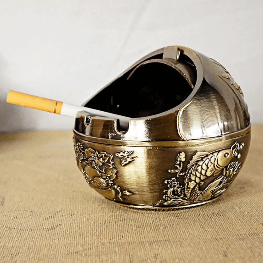 Useful Ashtray Portable Cigarette Ashtray Multi-function Anti-fall Ball Shape Ashtray