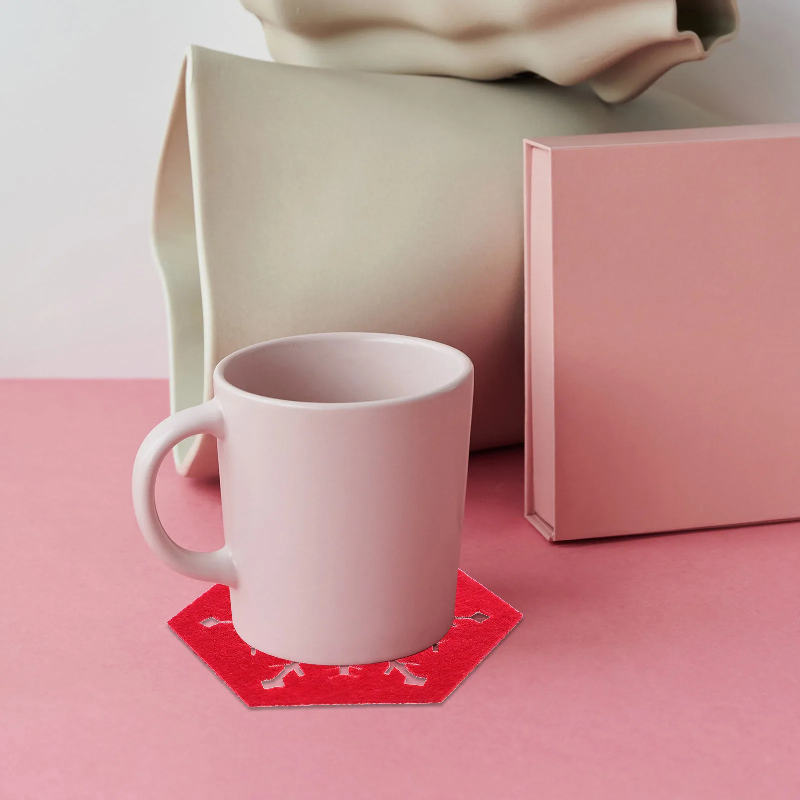 

4 Pcs Snowflake Coasters Hexagon Christmas Table Mats Heat Resistant Place Mat Cloth Dinner Decor Party Xmas