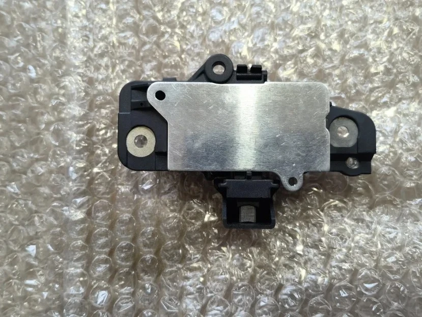 

Hot items in the store Generator regulator 2448165 24V Suitable for buses, buses, buses, trucks, trucks, Scani