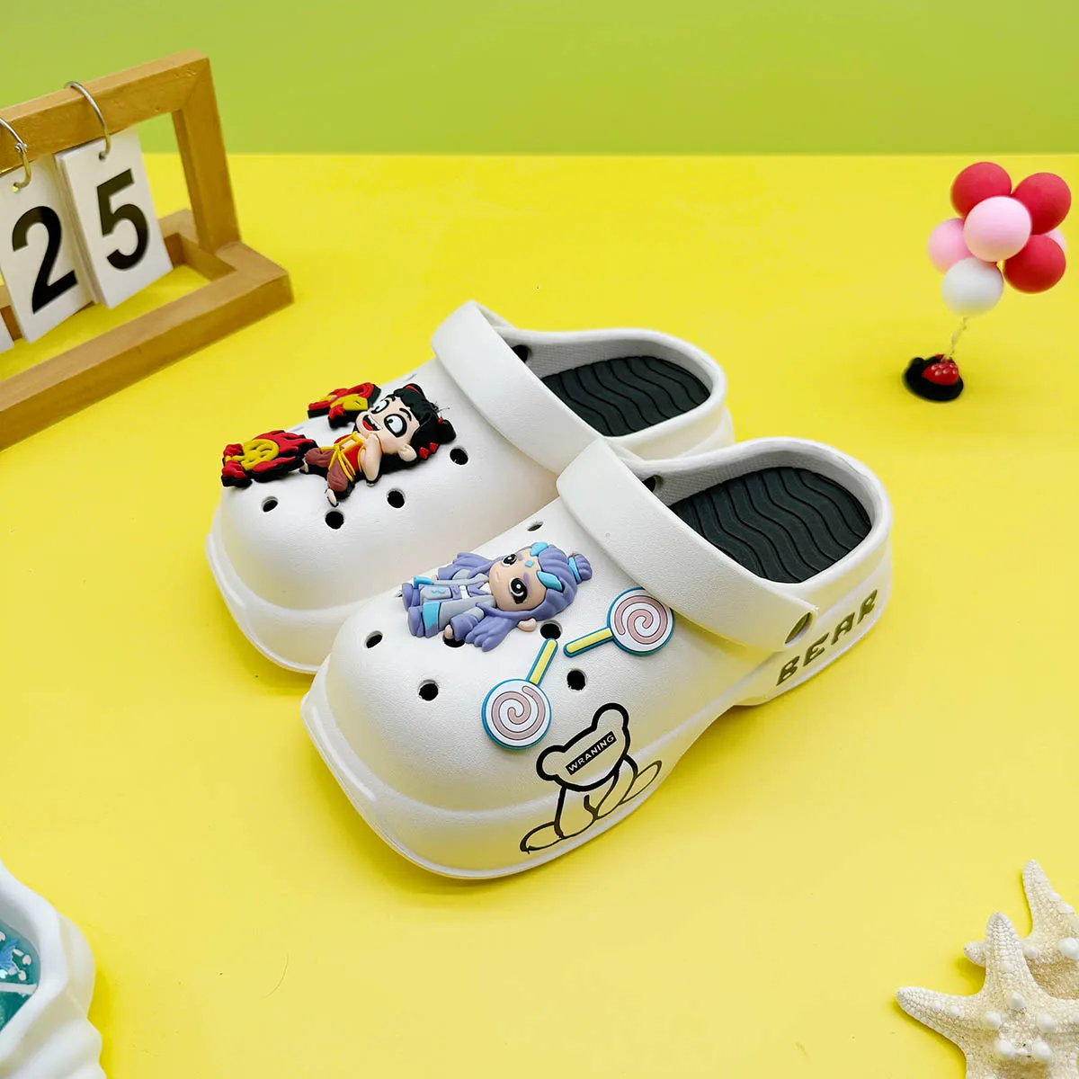 Nezha Bing Baru Sandal Anak Laki-laki dan Perempuan Keluarga Modis dan Serbaguna Eva Bakiak Musim Panas Anti-selip Sol Lembut E05