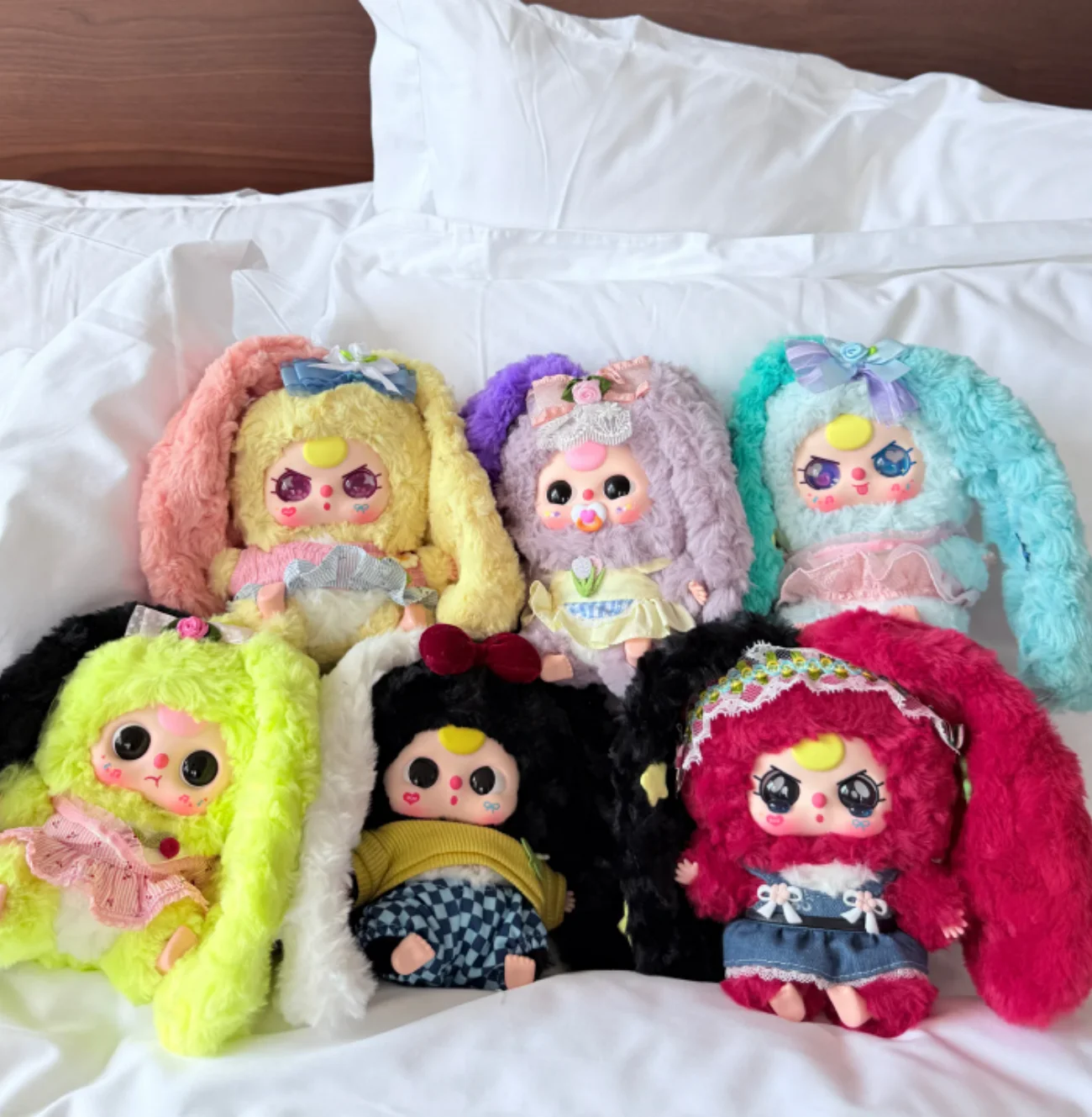 

Genuine Baby Three Lily Rabbit Town V4 Blind Box Long Eared Rabbit Ornament Pendant Mystery Box Collection Gift For Kid