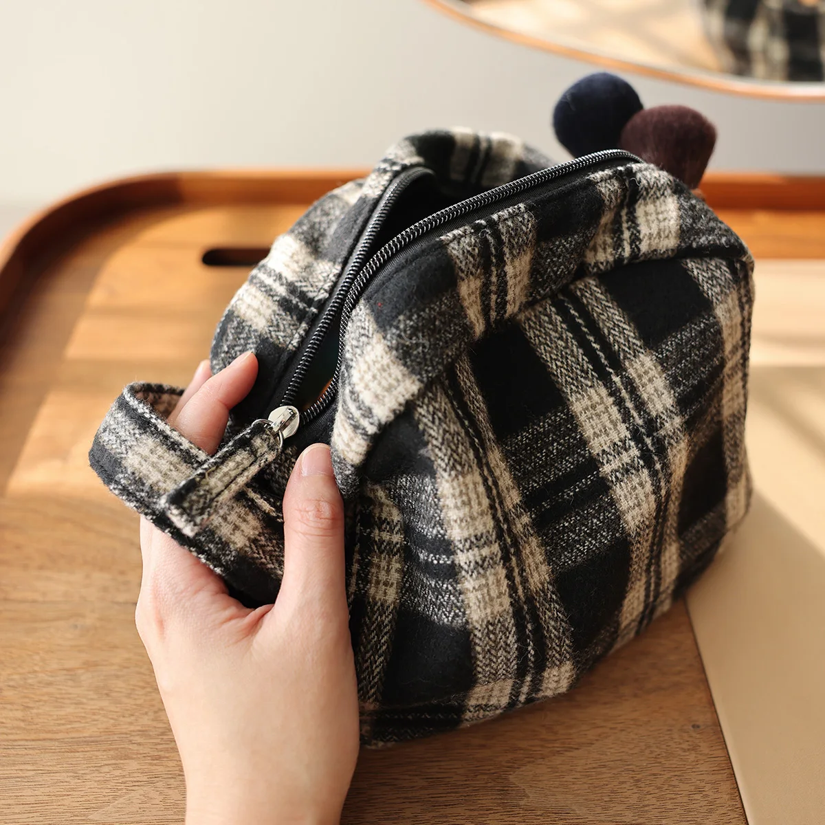 Classic Plaid Large Capacity Makeup Bag, Travel Portable Multifunctional Inner Pouch, Handheld Zipper Wash Bag, Unisex Xl Size