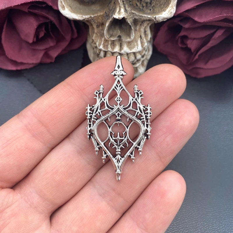 4 Stück 49*26mm Vintage Gothic-inspirierte Burgfenster-Anhänger, hohle Herz-Burg-Anhänger für die Schmuckherstellung, DIY-Schmuckzubehör – Detail 4