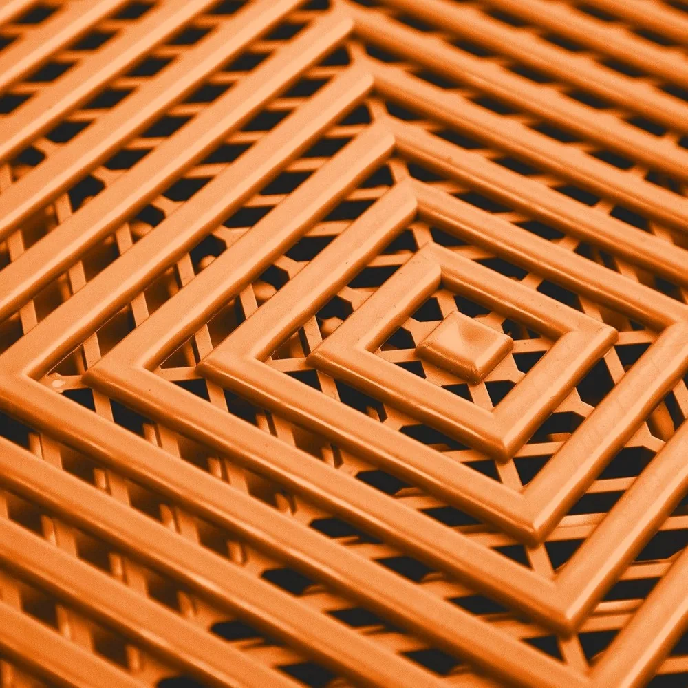 Rutschfeste ineinandergreifende Kunststoff-Bodenfliesen für Garagen – 12 x 12 Snap-Together-Matten, ideal für die Organisation und Sicherheit in der Garage