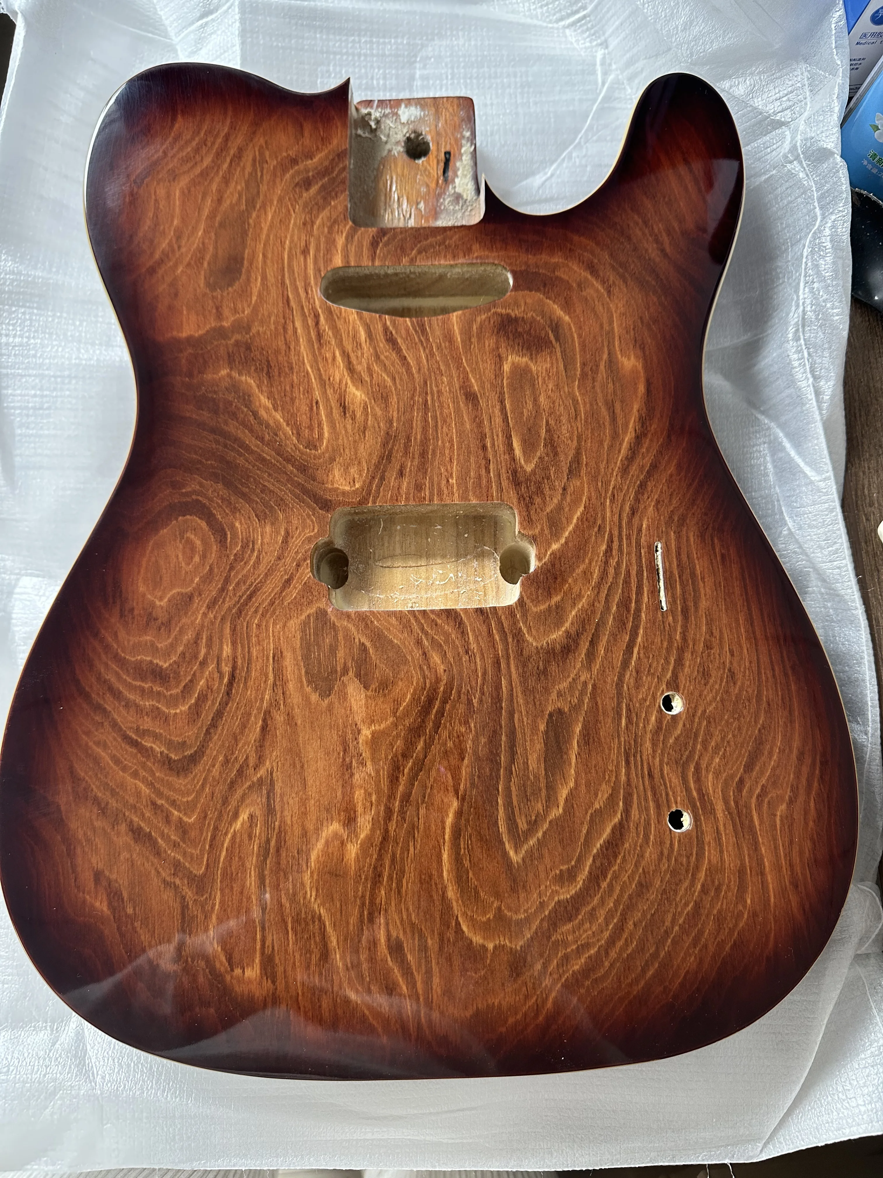 hermoso-cuerpo-de-guitarra-tl-de-madera-de-panlownia-con-borde-sin-acabar-acabado-brillante-pieza-para-luthier-diy-con-algunas-aranazos