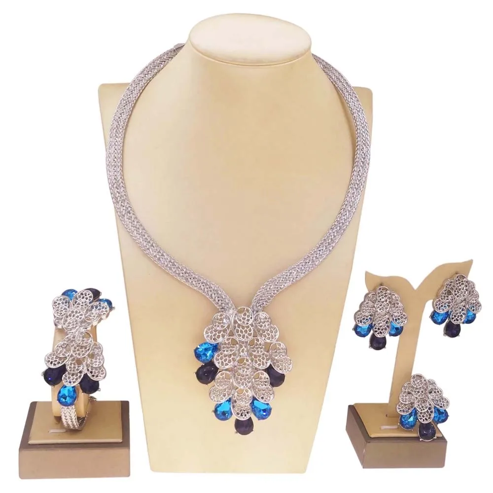 Collana di gioielli da donna placcata in oro brasiliano Set di orecchini di collana di strass blu in materiale di rame puro anello di nozze