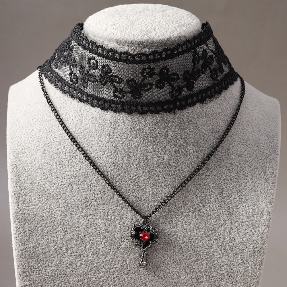 Aihua Gothic Victoria Black Heart Necklace for Women Punk Vintage Aesthetic Grunge Y2K Lace Necklace Choker Jewelry Gifts