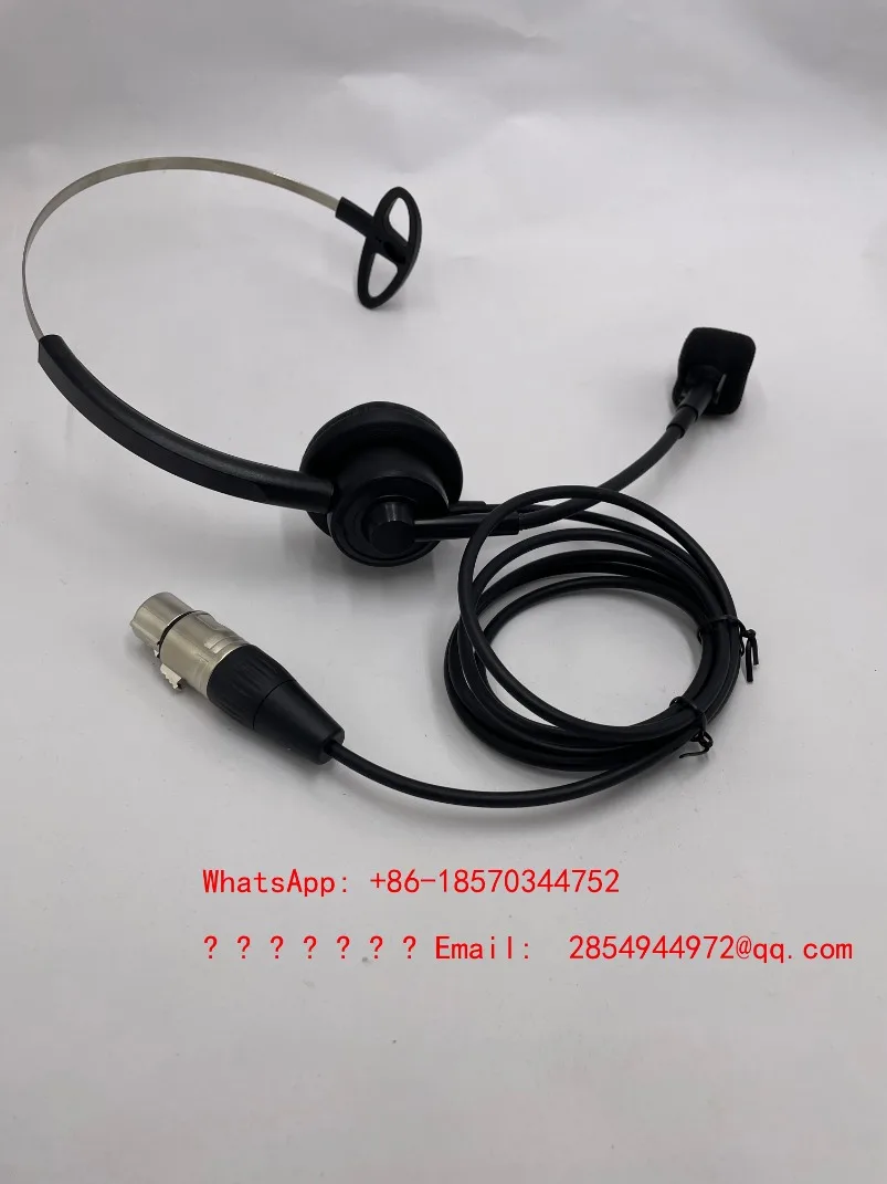 Director's Single-sided Headset with Built-in Headphones for Dynamic Noise Reduction and No Chuck Microphone