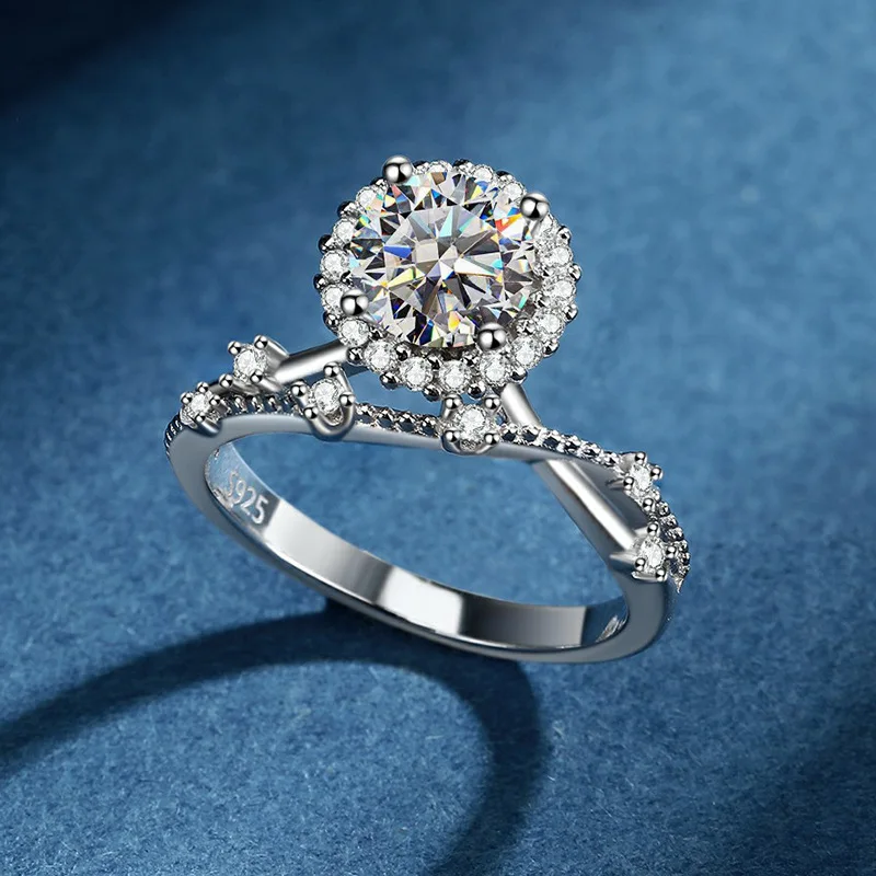 Exquisite Ring Women's 1 Carat Moissanite PT950 Platinum - Exquisitely Crafted Shining Star River Ring,Friend Gift Selection