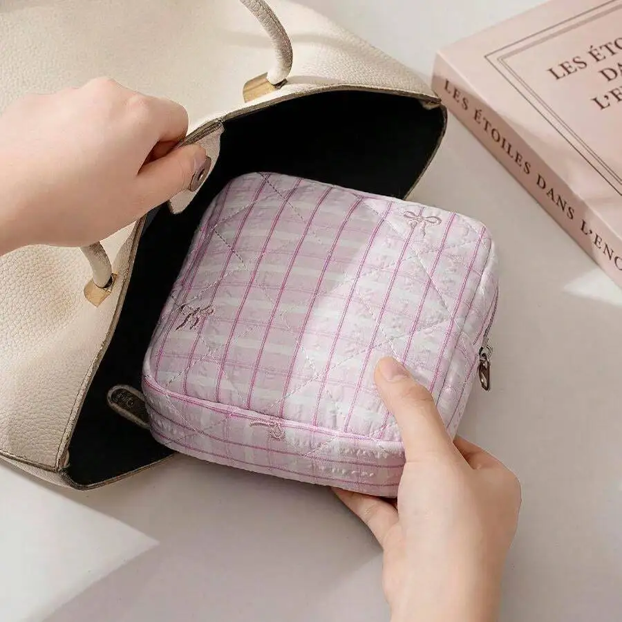 

Quilted Striped Cotton Cosmetic Pouch With Zipper Compartment For Women