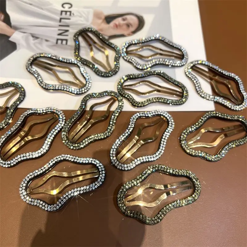 Korean Cute Rhinestone Cloud Shaped Hollow Hair Clips BB Clips Y2k Style Hair pins Barrettes Side Clip Hair Accessories