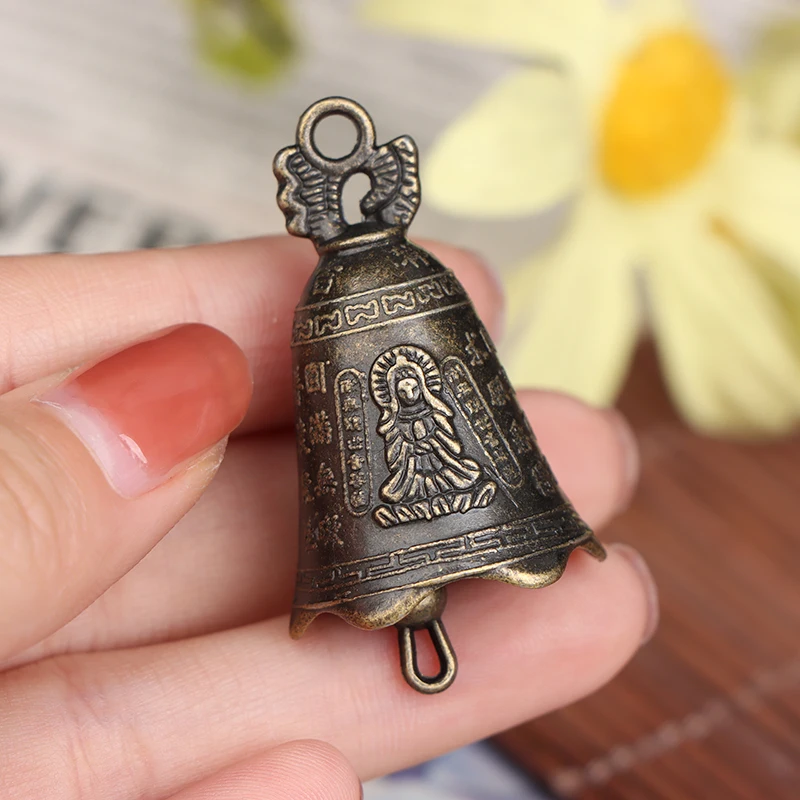 Retro Antique Bell Chinese Mini Sculpture Pray Guanyin Buddha Bell Shui Feng Bell Pendant For Home Table Decoration Gift