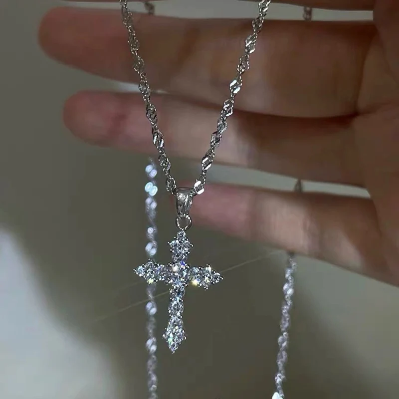 Super Flash Cross Necklace for Women Light Luxury High Grade Clavicle Chain Fashion and Versatile Zircon Geometry Necklaces