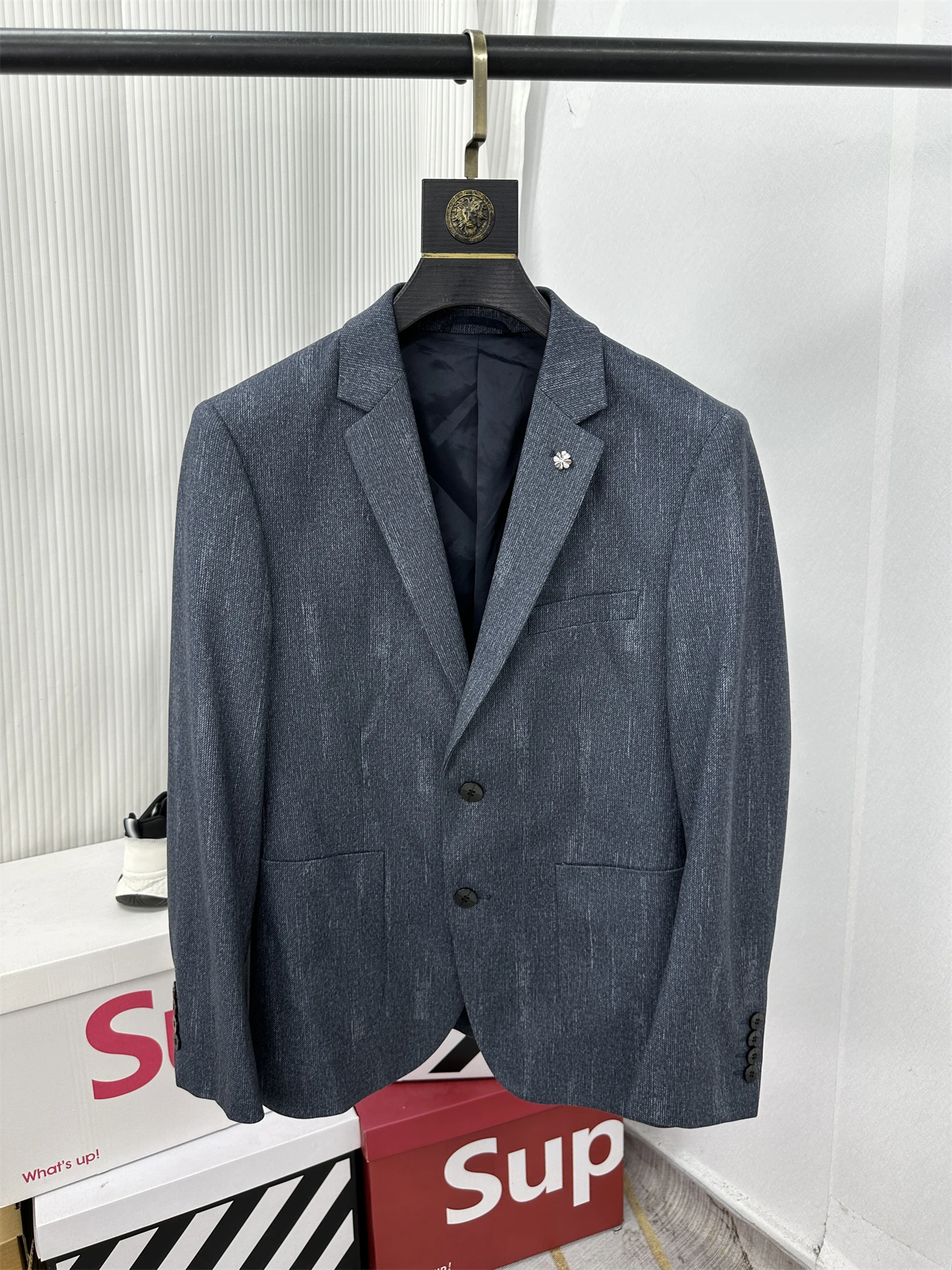 

Удобный мужской повседневный пиджак из вельбоа для деловых встреч и поездок на работу, универсальный, из смесового полиэстера, с длинными рукавами, на двух пуговицах