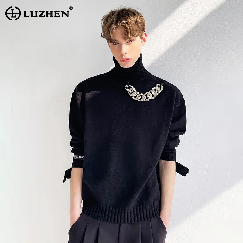 

LUZHEN 2025 Winter Luxury Personalized Metal Chain Decorate Stand Neck Knitted Turtleneck Men's Elegant Pullover Sweater JY5050