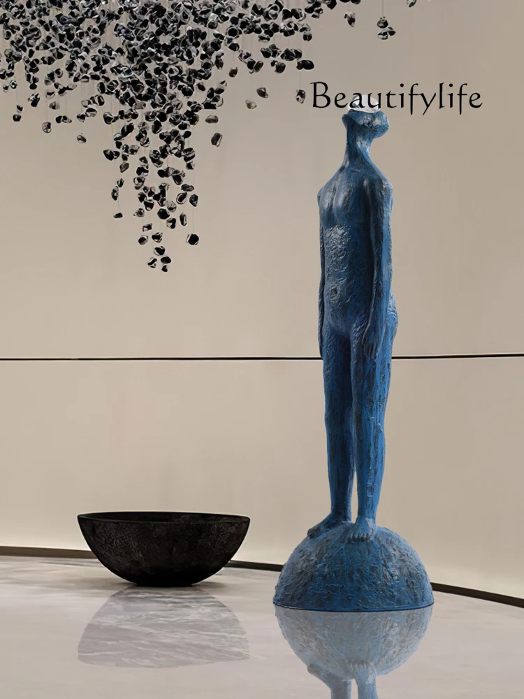 Modern Light Luxury Abstract Figure Sculpture Hotel Lobby Club Soft Decoration Artwork Ornaments