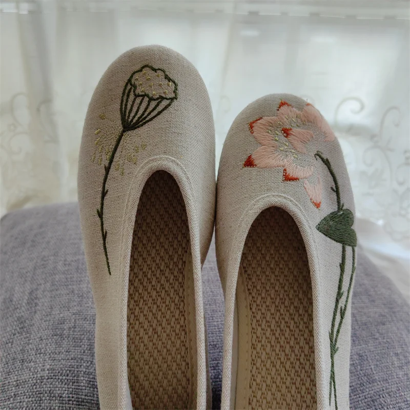 

Spring Summer Women's Slip-On Embroidered Linen Casual Shoes Zen Monastic Cotton-Linen Soft Bottom Mother Shoes Traditional C...