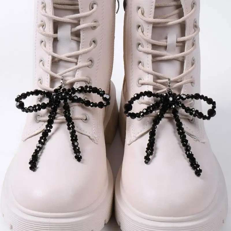Bowknot Punkด้านข้างCharmรองเท้ากระเป๋าถือจี้สำหรับสาวสไตล์Bootไข่มุกกางเกงStreetเสื้อผ้าCharm