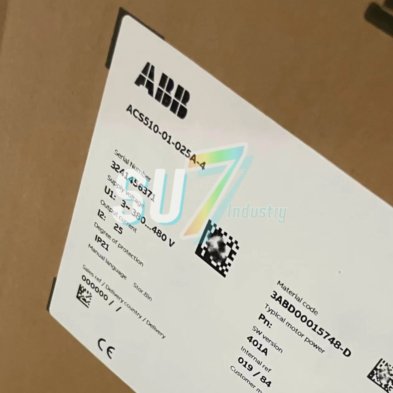 محول التردد ACS510-01-017A-4 ACS510-01-025A-4 جديد في المستودع