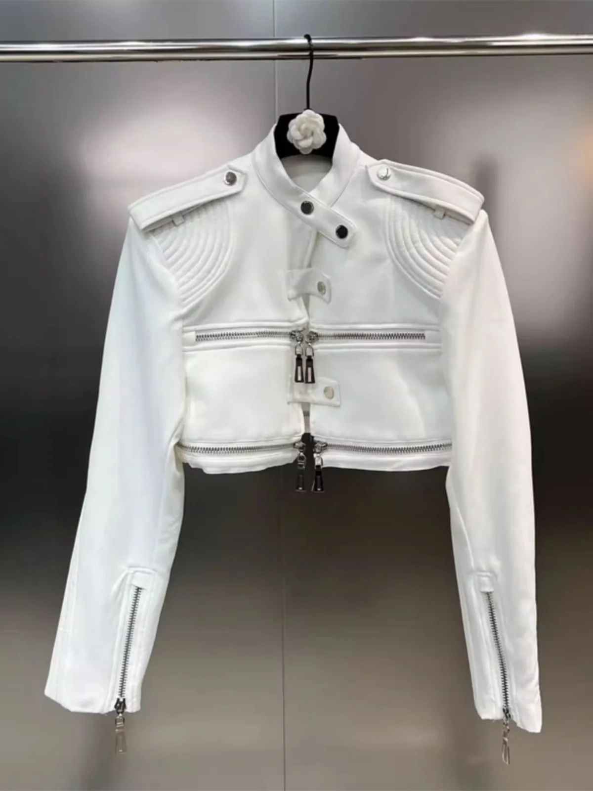 ヘビーデューティーバイクジャケット レディース 春 ファッション ショルダーパッドデザイン 複数ジッパー PUレザー オートバイコート オリジナルデザイン