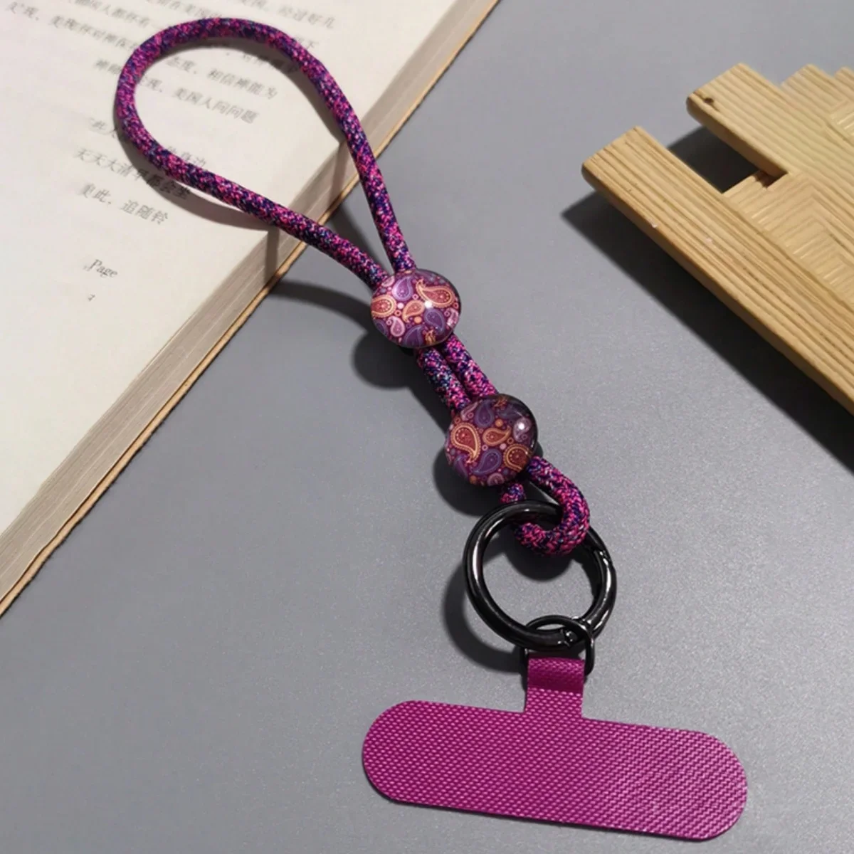 Crystal Stone Color Pattern Simple Hand Strap Adjustable Short Mobile Phone Lanyard Clip-On Phone Case Universal Anti-Lost Strap