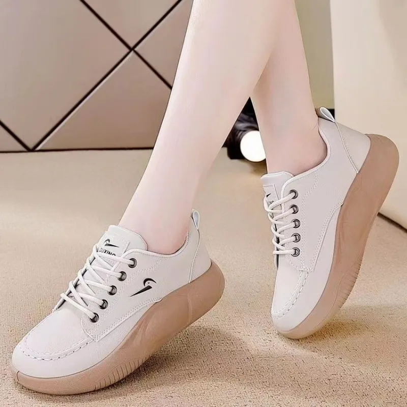 Thick Soled Round Toe Shallow Cut Low Cut Board Shoes Are Comfortable Breathable Casual and Versatile Outdoor Sports Shoes