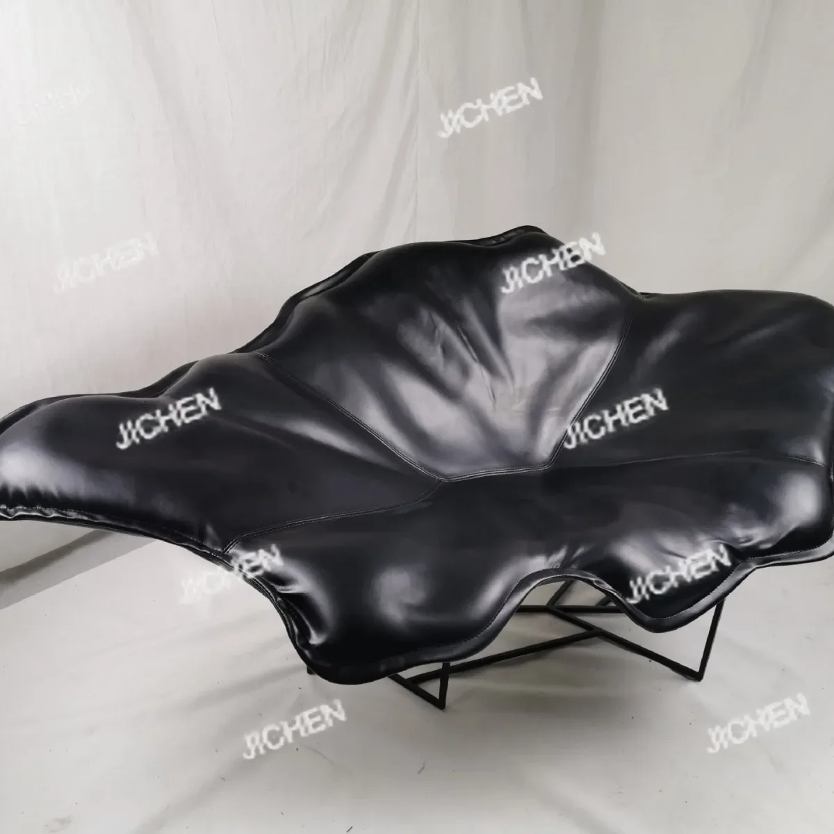 Jch Minimalist Clou… - image