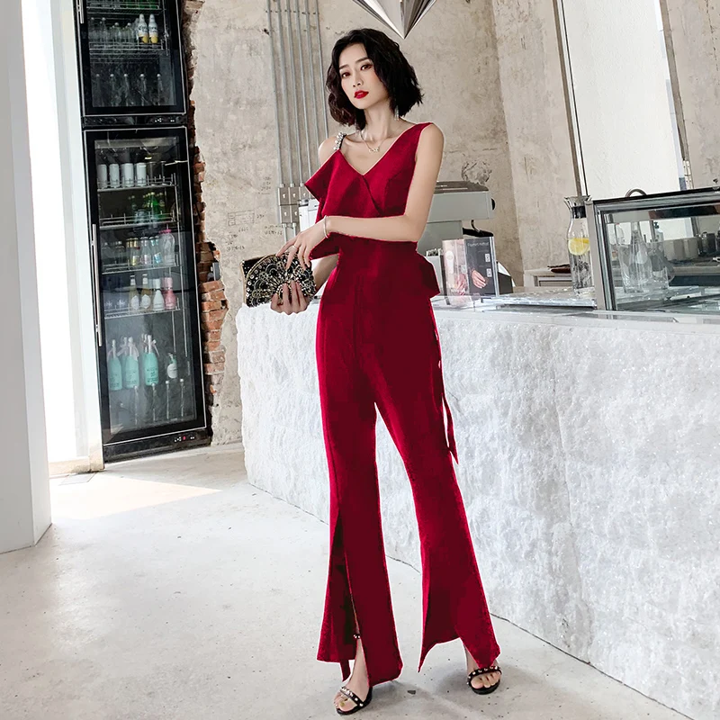 

Elegant Long Red Wedding Dress V-Neck Slimming Evening Gown for Women Fashionable Personalized Style mid Waist Polyester Fiber