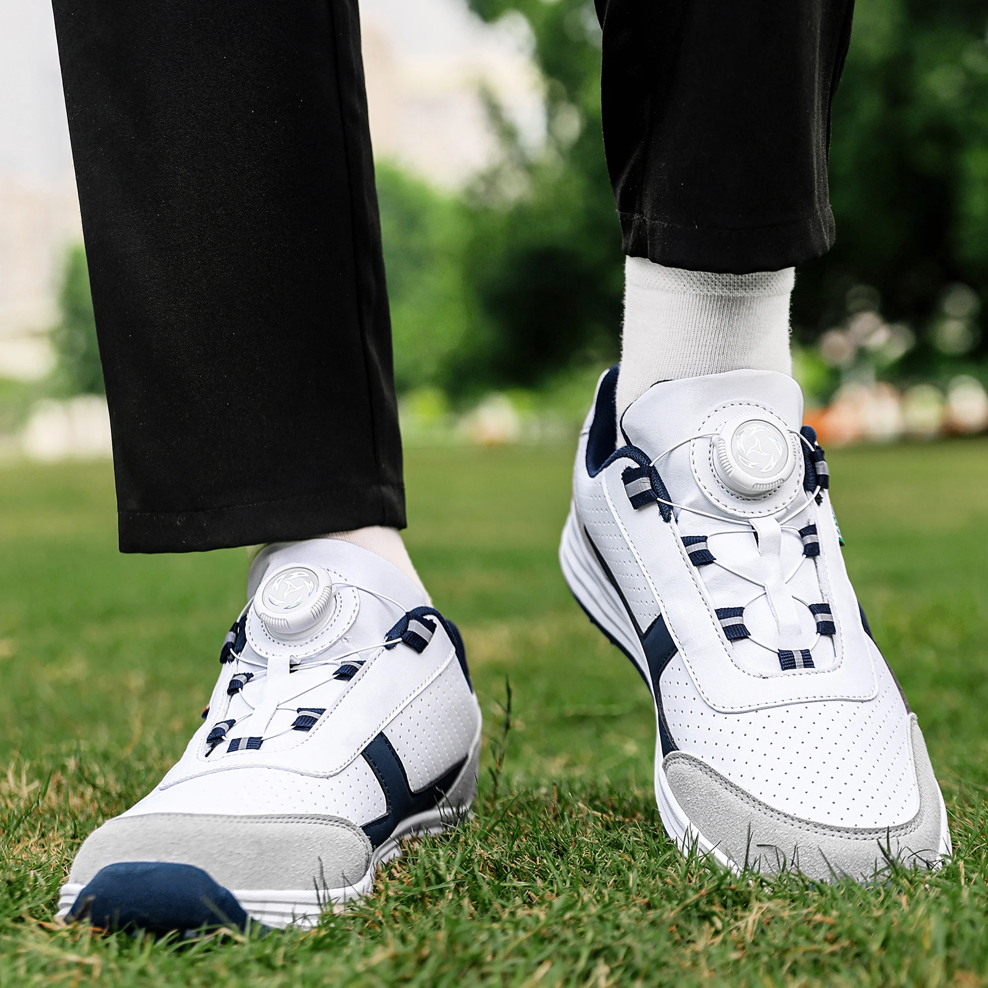 Golf Shoes for Fashionable Outdoor Use for Both Men and Women, With Anti-Slip Design, Suitable for Mountain Climbing and Hiking image 2