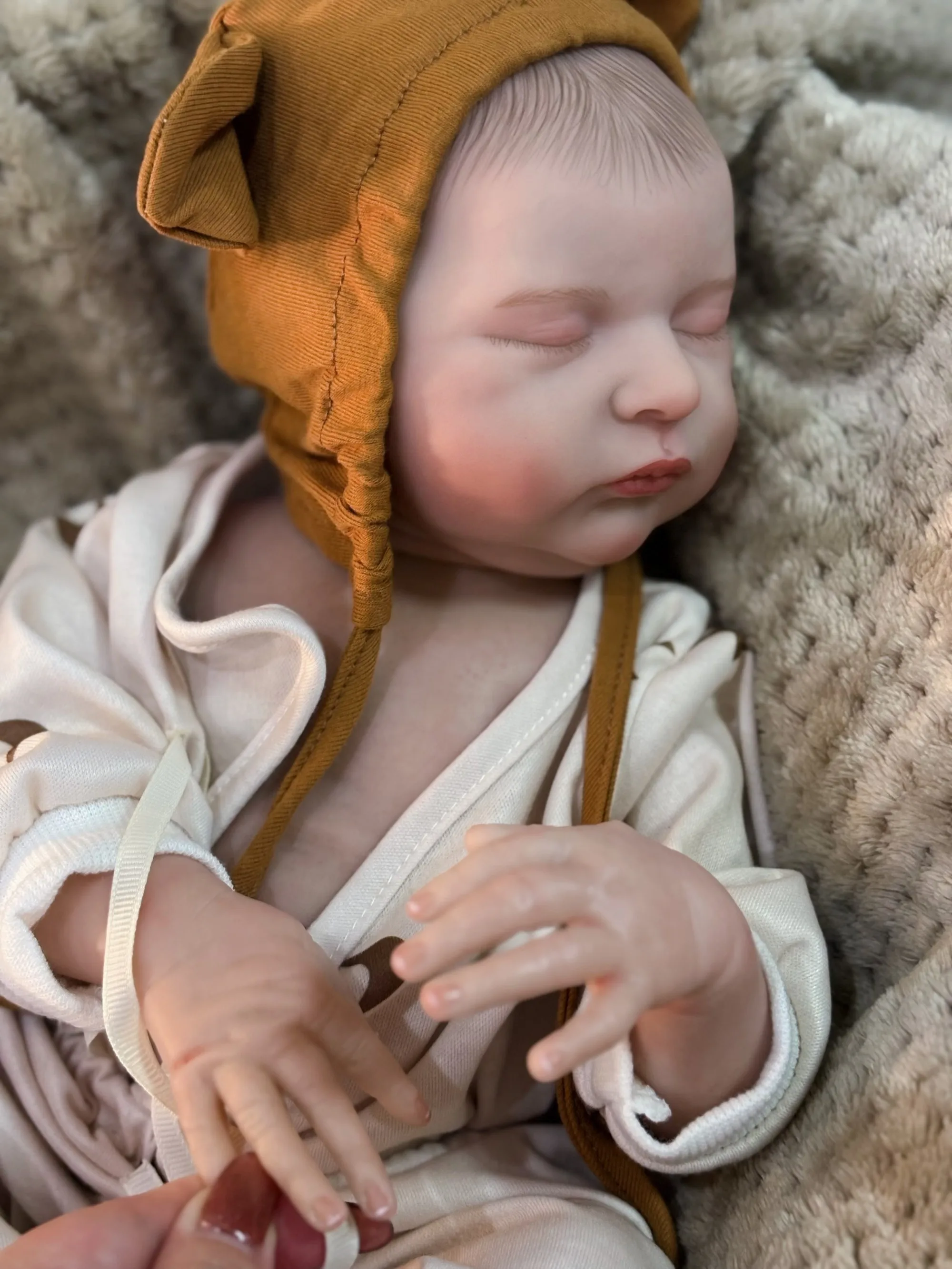 Schattig meisje Laura Bebê herboren poppen 19 inch handgemaakte geschilderde herboren babypop voor kinderen om Yeniden Geboren