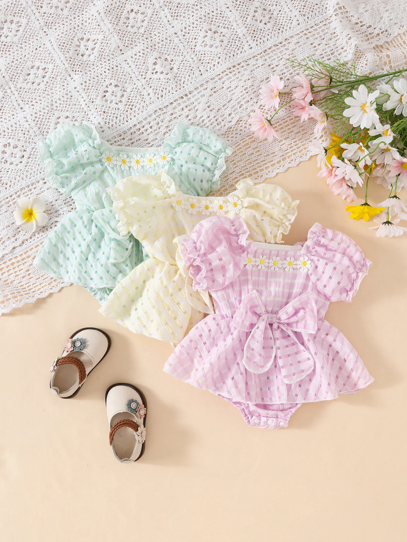 Newborn Girl Infant Summer Sweet and Cute Style Romper Stereo Bow Collar Flower Splicing Puff Sleeve Plaid Triangle Harem Skirt