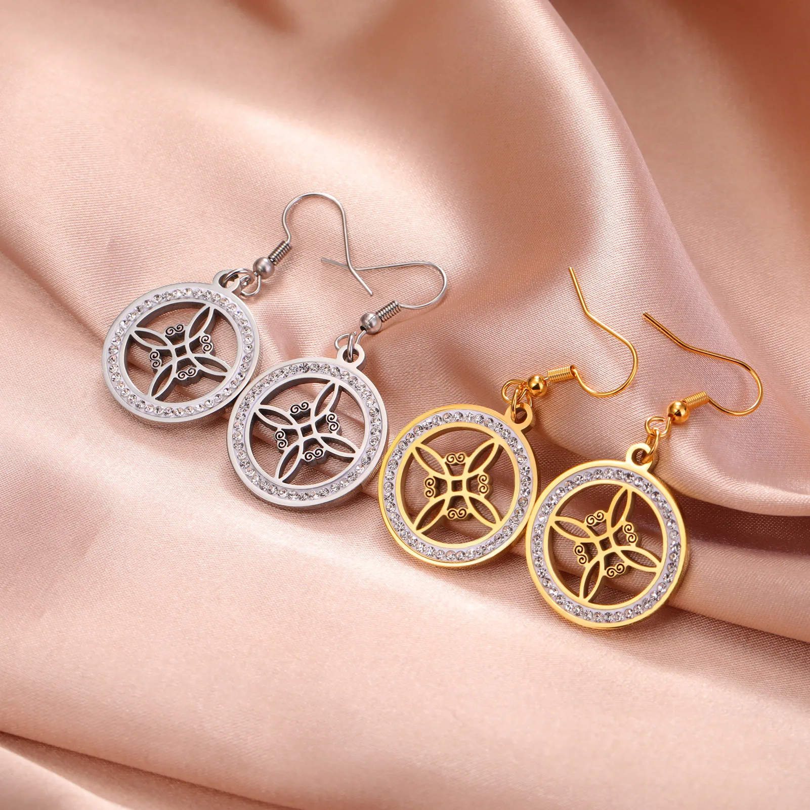 Skyrim Hexerei Hexen knoten Halskette Edelstahl klar Zirkon runde Anhänger Halsketten Amulett Wicca Schmuck Geburtstags geschenk – Detail 2