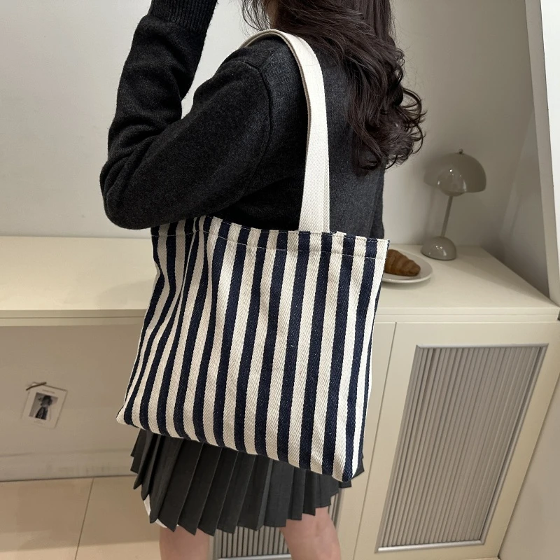 

Elegant Women Leather Luxury Fashion Crossbody Bag Designer Classic Shoulder Tote Handbag For Daily Chic Style