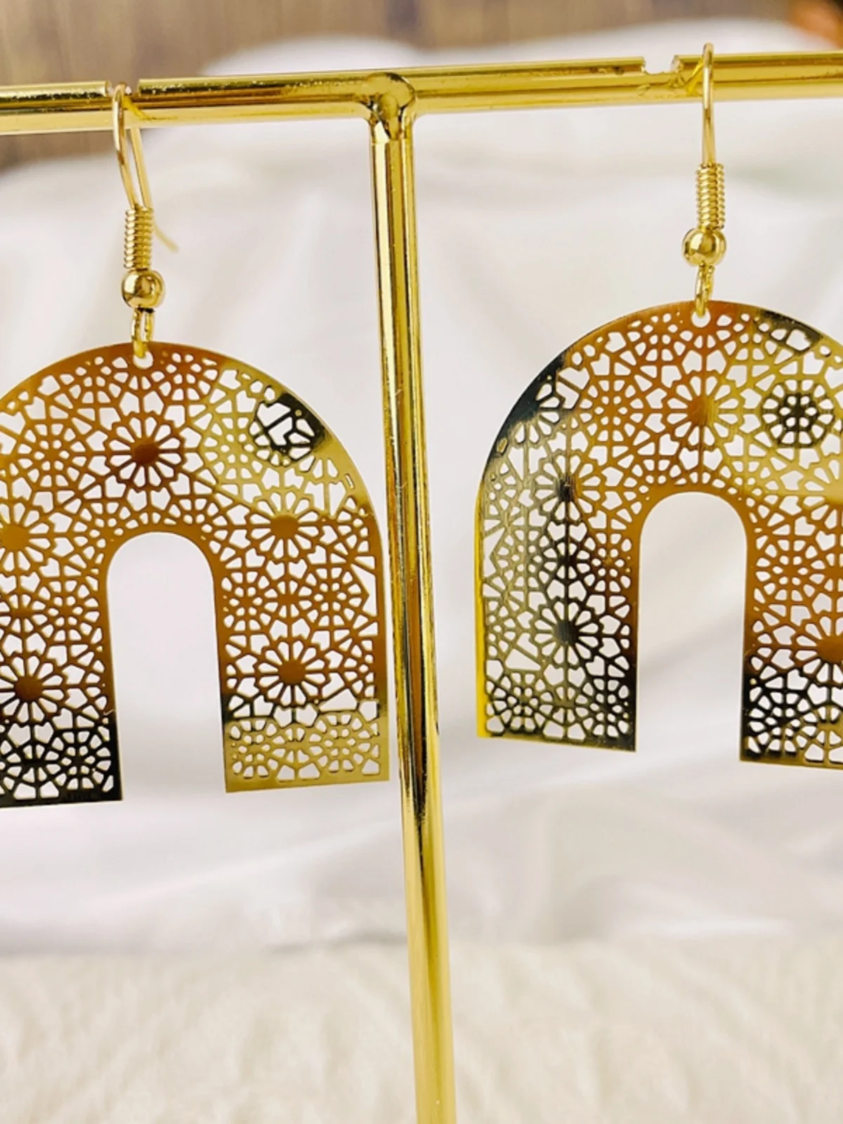 Retro Vintage Lace Earphones Chinese Sle Court New Faion Hoop Earrings Women's Faion Jewelry Fre Outlined Pair Set