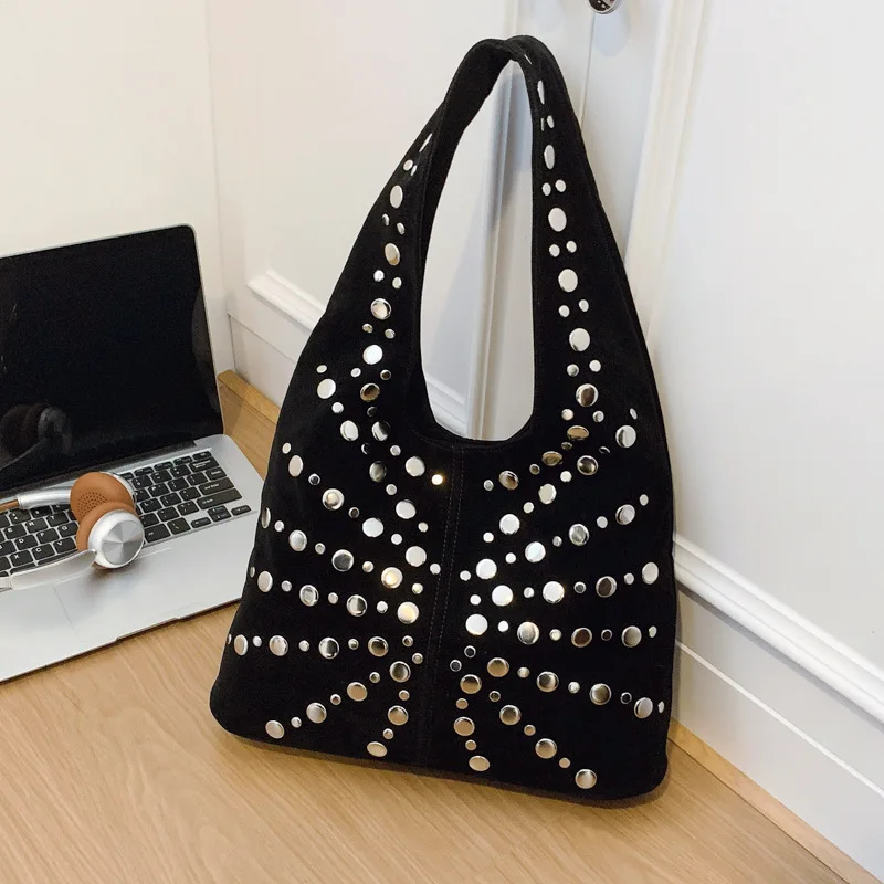 

2025 New Women Retro Rivet Underarm Bag Niche Trendy Cool Commuter Shoulder Handbag