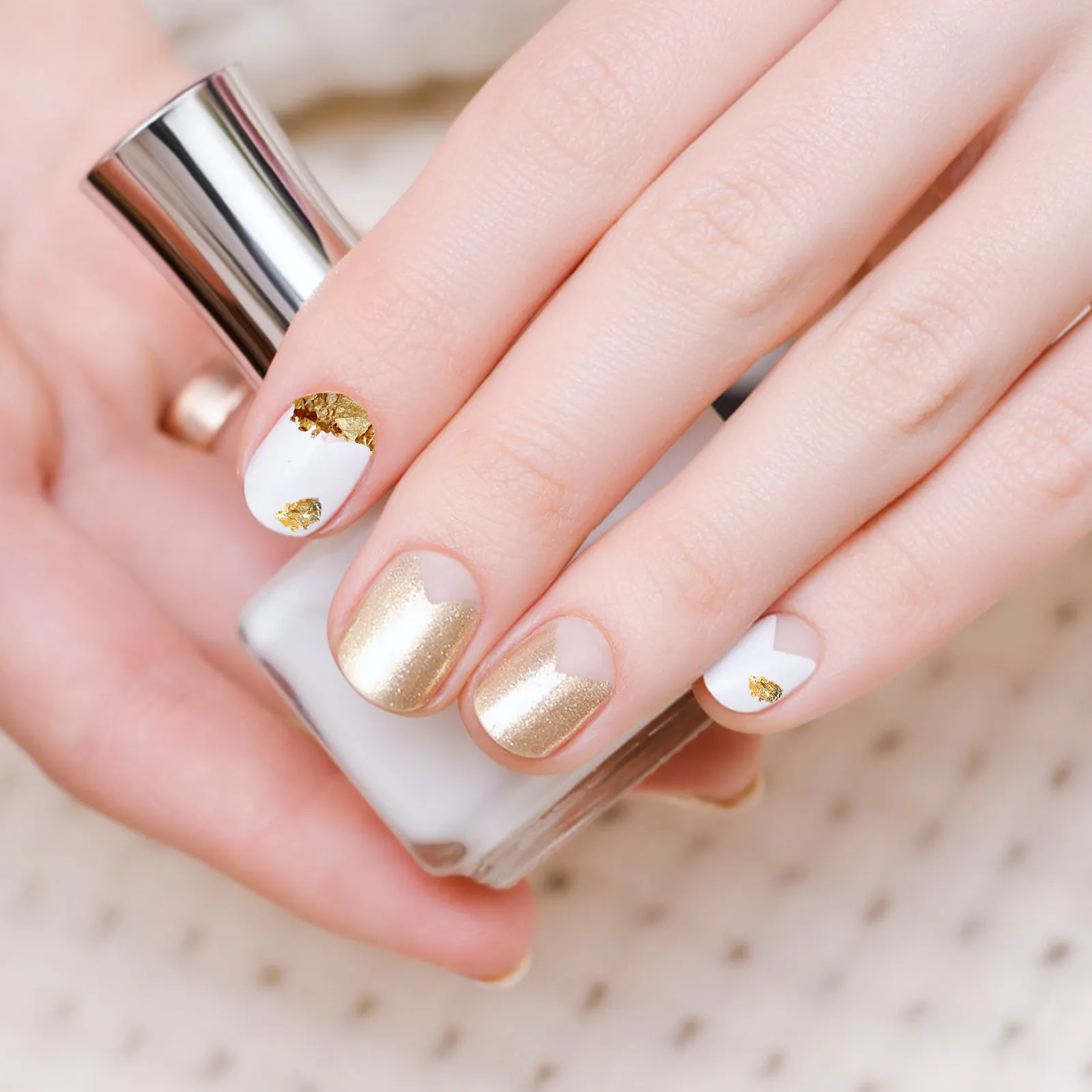 

1Set Nail Art Gold Foil Premium Decorative Foils Safe Reliable Shiny Surface Perfect for Manicure Party Wedding DIY Nail