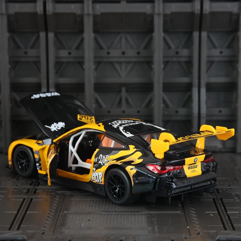 CCA 1:24 Audi R8 LMS WASA modèle de voiture en alliage BMW M4 GT3 WASA course adapté à la collection et peut être offerte en cadeau aux enfants