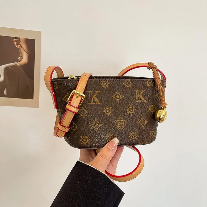 

Элегантная кожаная классическая сумка-мессенджер для женщин однотонного цвета с минималистской роскошной отделкой Paris Fashion