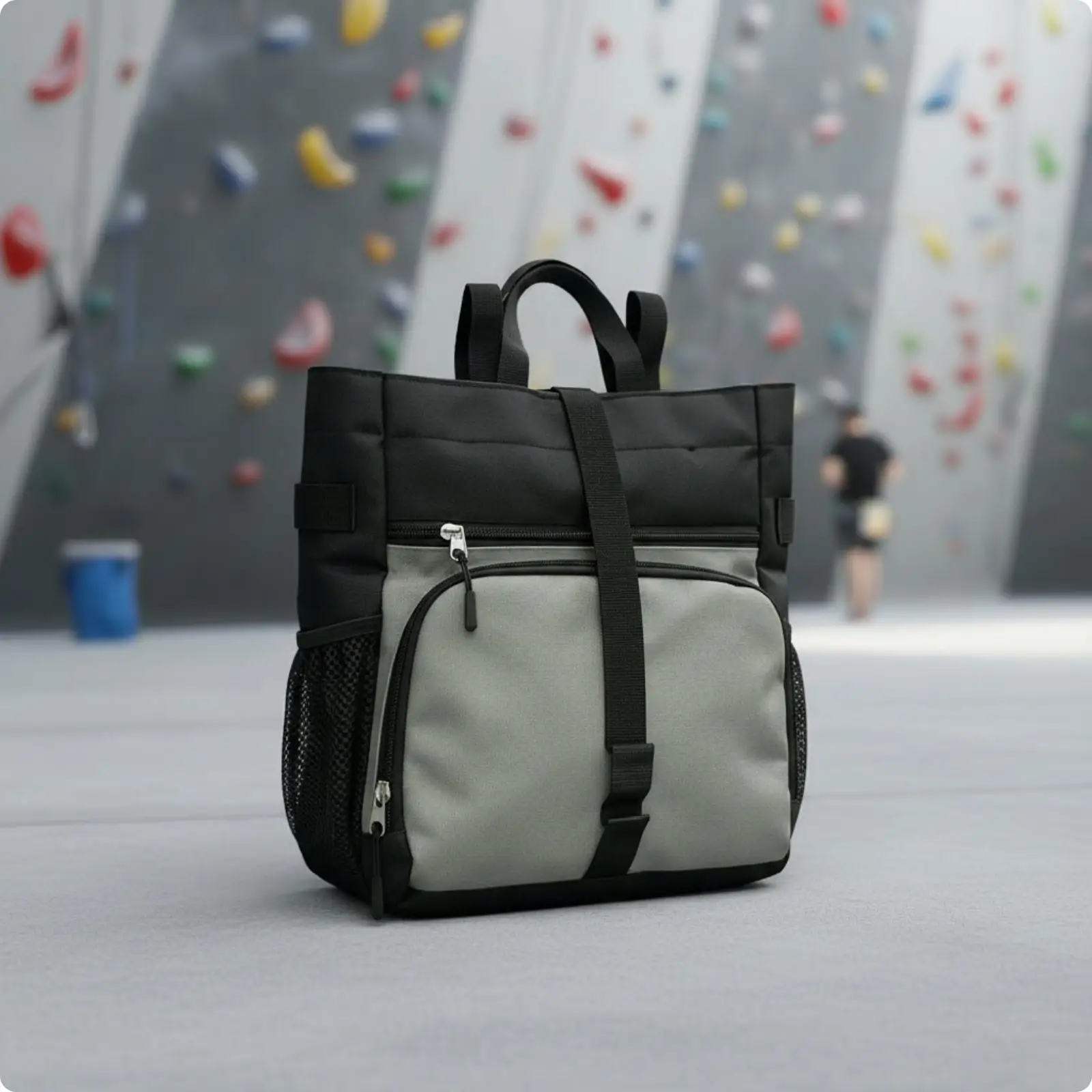 Chalk Bucket with Closure Multiple-Pocket Bouldering Chalk Bucket with Brush Holders Freestanding for Boulderers, Climbers
