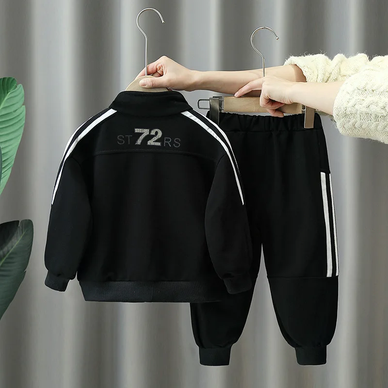 new boys' spring sportswear set for small and medium-sized children is a trendy Korean two-piece set that has become streets 3