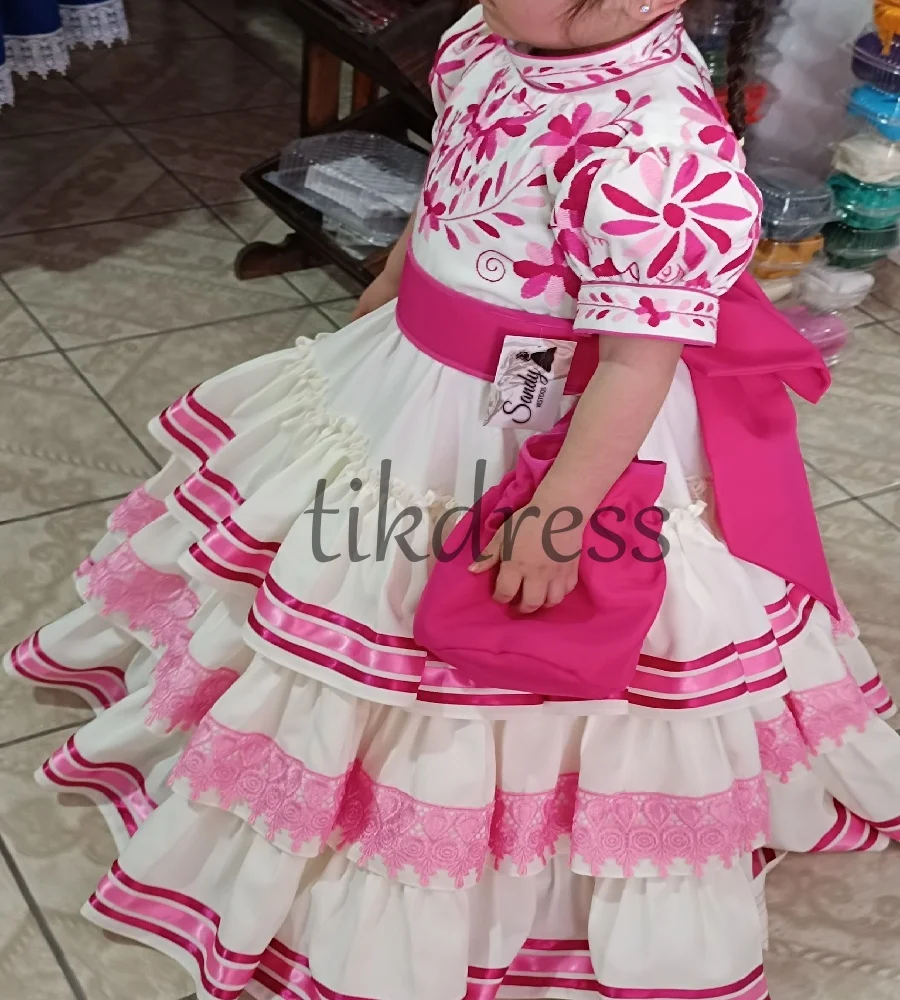 

Mexican Charro Pink Flower Girls Dress Short Sleeve Tiered Lace Embroidery Escaramuza Folk Pageant Dress Colorful Customized