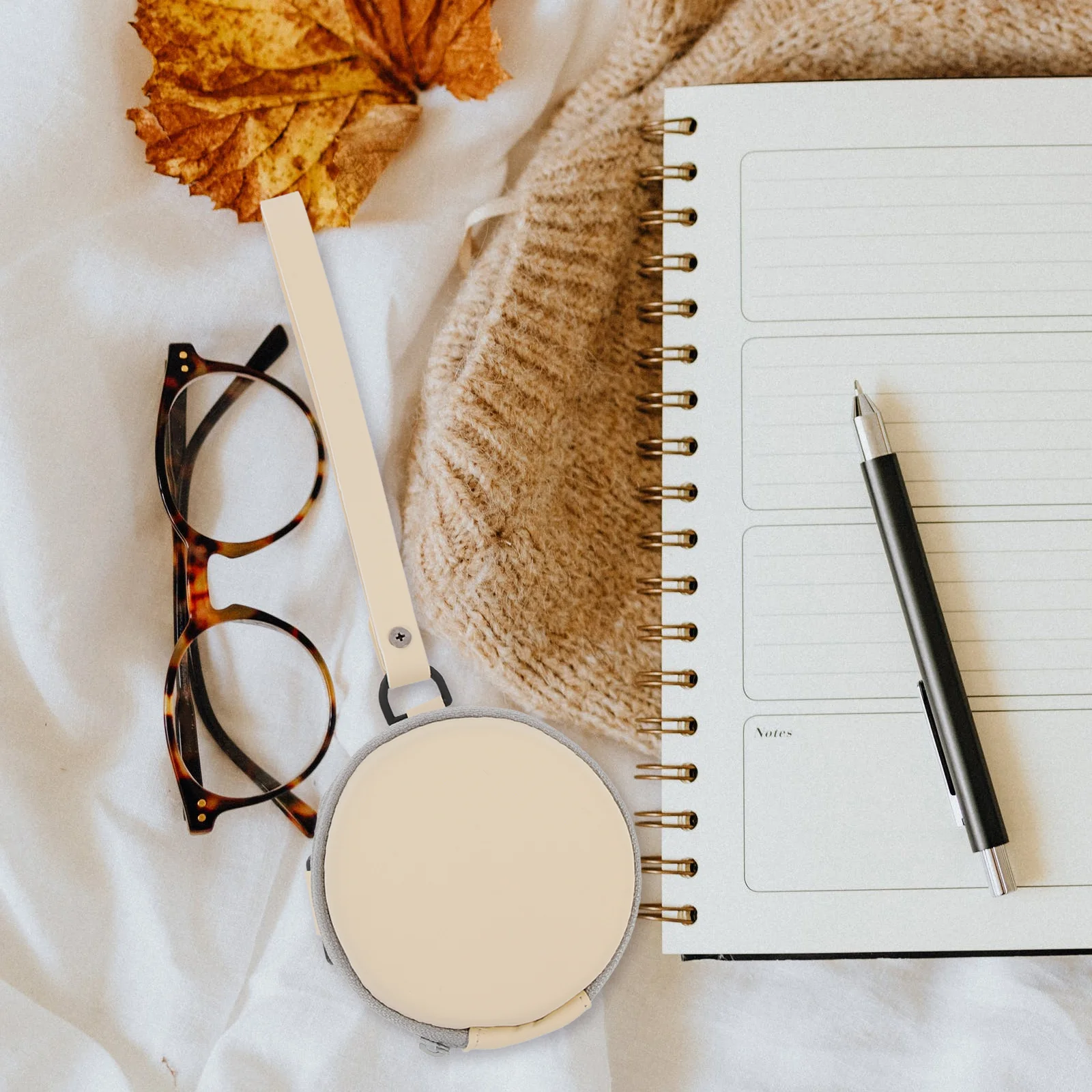 حافظة نظارات قابلة للطي، حامل نظارات شمسية مستدير، حاوية نظارات خفيفة الوزن، مقاومة للخدش، تصميم مدمج للاستخدام اليومي في الهواء الطلق