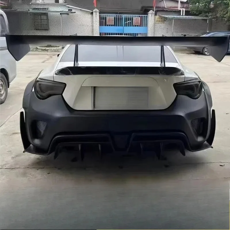 Suitle 13-19 GT86 Body Kits, Including Front and Rear Bumpers, Hood Skirts, Rear wings and Fenders.