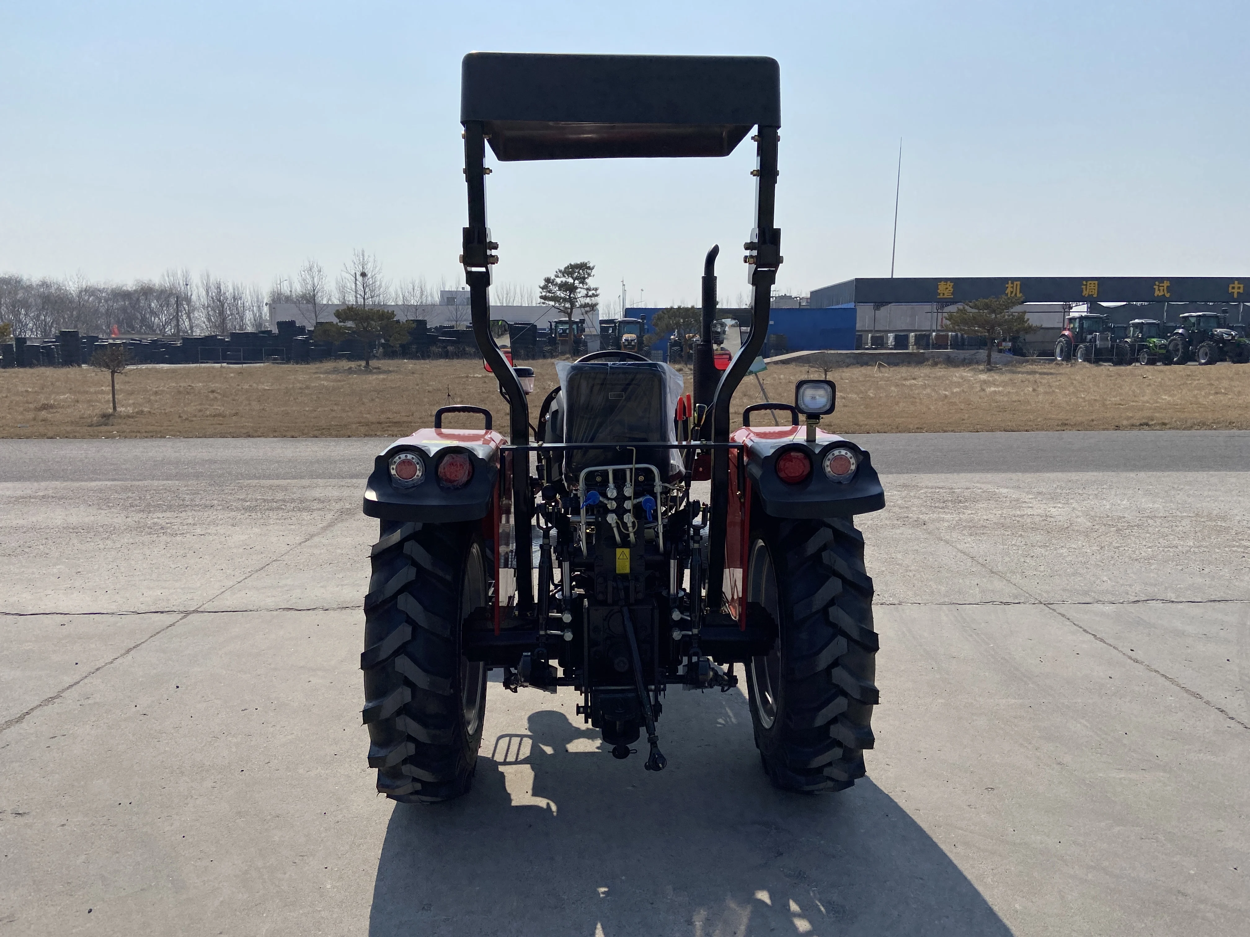 Traktor Mini 4x4 50HP4WD AR504 Traktor Pertanian