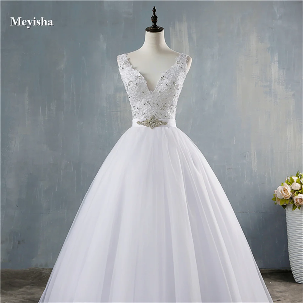 ZJ9172 Customized 2025 New V Neck White Vintage Wedding Dresses for Brides Dress Plus Size Beads Crystal Tulle Floor Length image 5