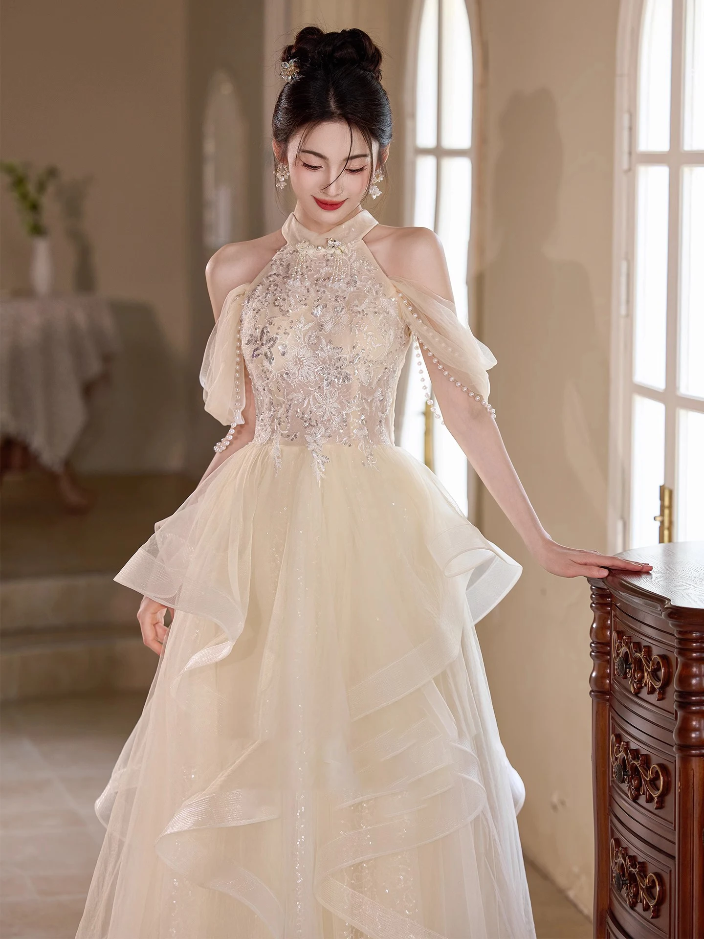 

Champagne Color Evening Gown Ne Hanging 2026 New Birthday 8 Years Old Adult Ceremony Princ Fluffy Skirt Performance Cos...