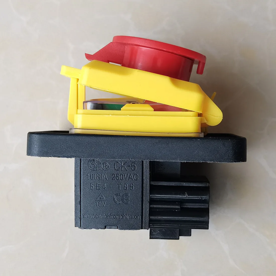 10(8)A 250ylique 5E4 TUV CE CK5 Joli à bouton-poussoir d'arrêt de secours étanche CK-5 utilisé pour divers équipements industriels