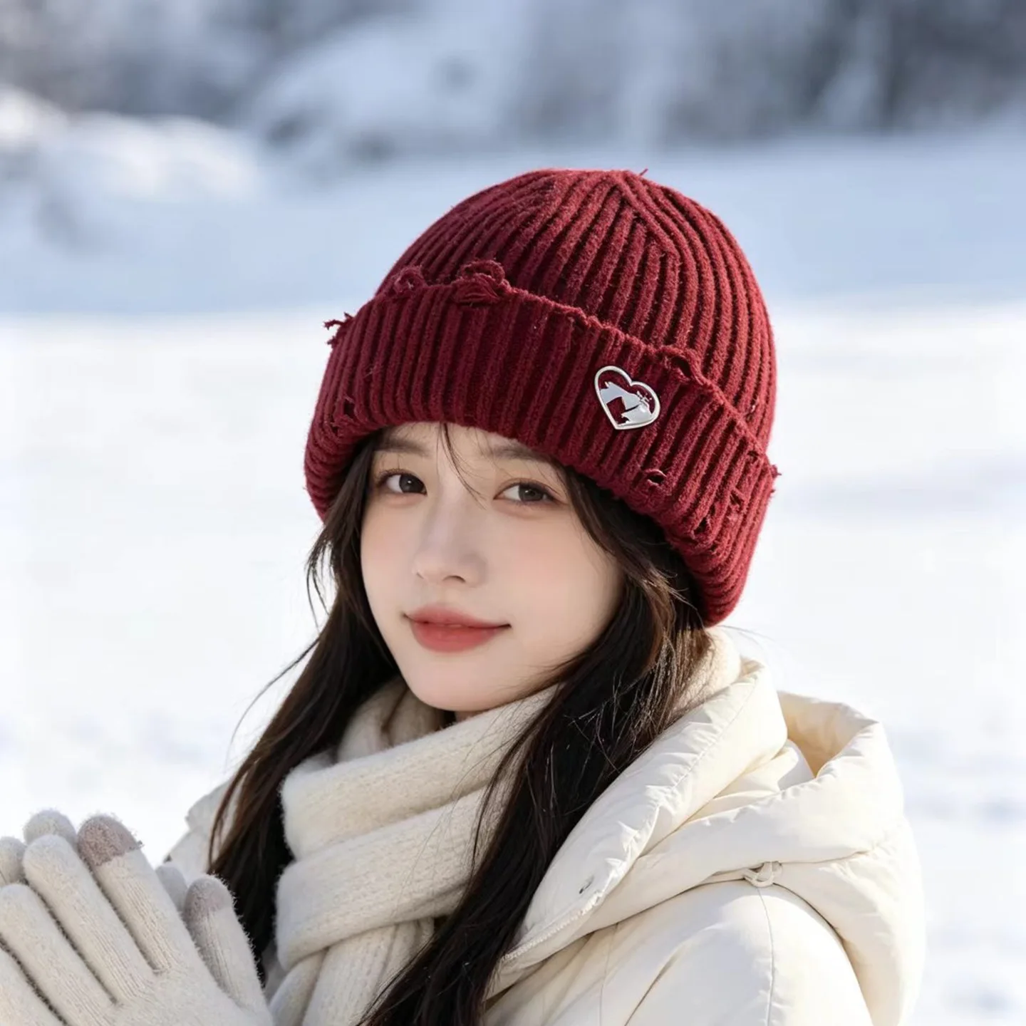 Autumn And Winter Love Heart Lron Label Knitted Caps Men's And Women's Fashionable Keep Warm Ear Protection Versatile Beanie Hat